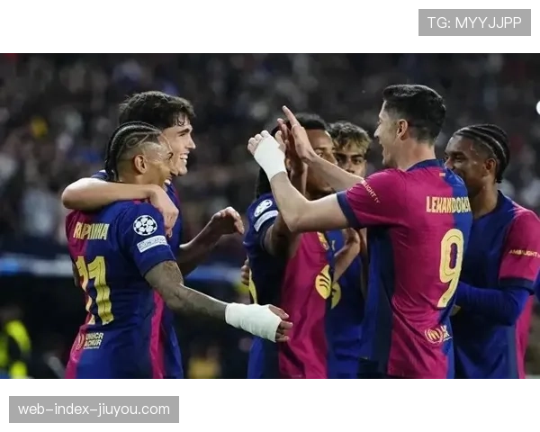 巴萨前场三叉戟配合分析 莱万拉什福德亚马尔默契提升