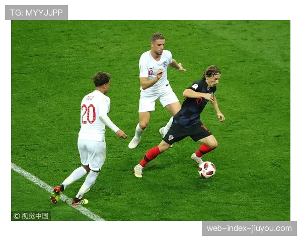 定位球战术趋向复古 六码区堆积球员配合内旋球传中 定位球战术趋向复古 六码区堆积球员配合内旋球传中